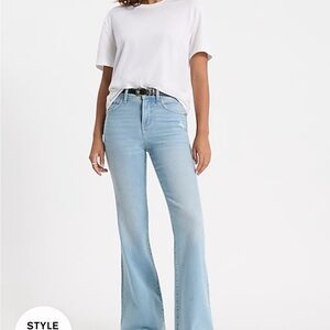 Express Women's Light Blue Flared Jeans size 6 Short